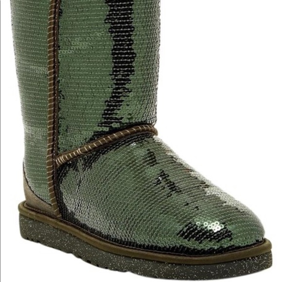 ‼️SOLD‼️New Ugg sequin/ sparkle boots- dark green - Picture 2 of 7